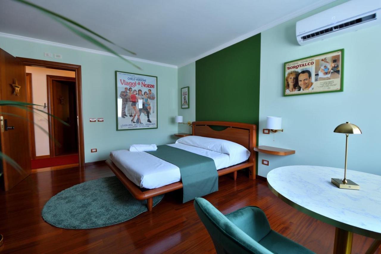 Le Cinema Bed & Breakfast Formia Exterior photo