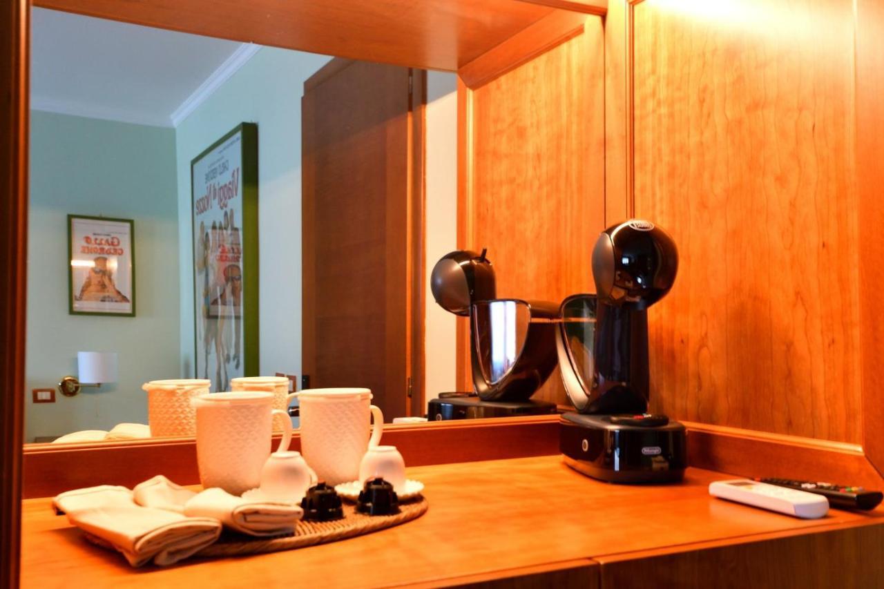Le Cinema Bed & Breakfast Formia Exterior photo