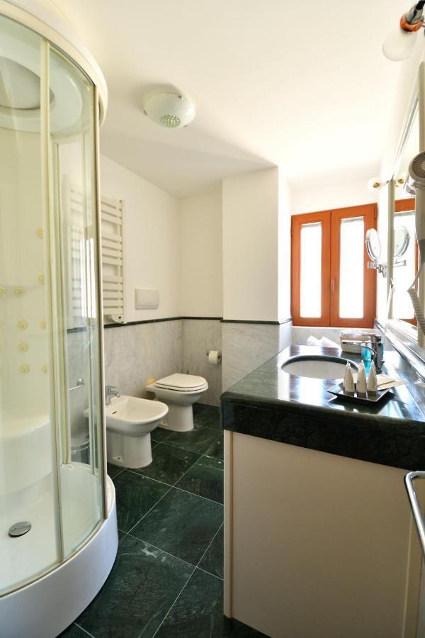 Le Cinema Bed & Breakfast Formia Exterior photo